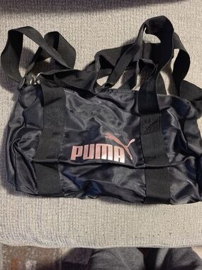 Puma Black Nylon Logo Crossbody Bag with Pink Logo